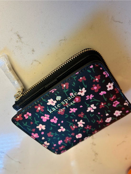 kate spade Handbags - kate spade black floral zip-around small wallet with pink accents NWT💕💕👛